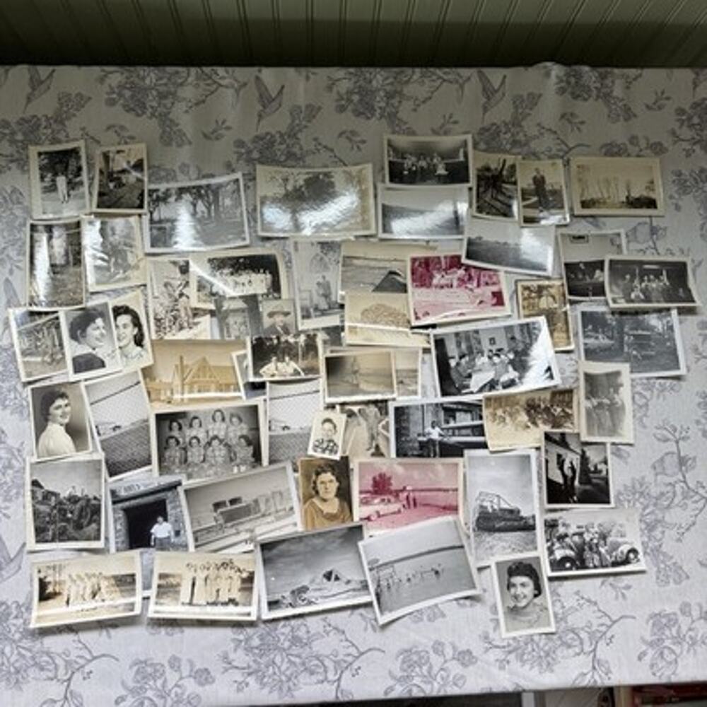 Lot 50 VTG B&W Snapshots Original Found Old Photographs 30s 40s 50s Family Men